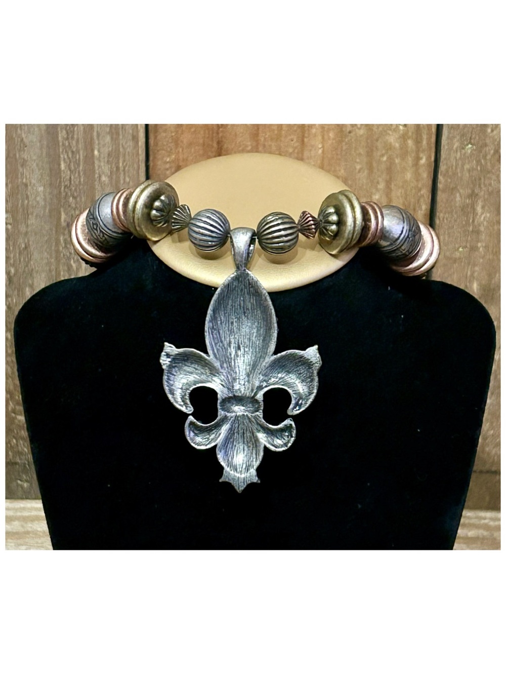 Fleur-de-Lis Multi-Tone Statement Necklace & Earring Jewelry Set. - Picture 10 of 14